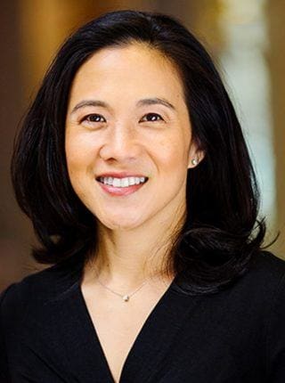 angela duckworth headshot