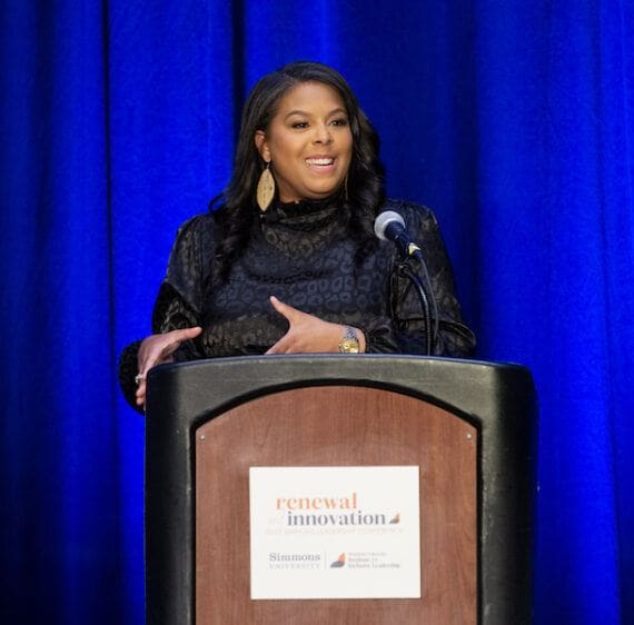 dia simms at podium slc44